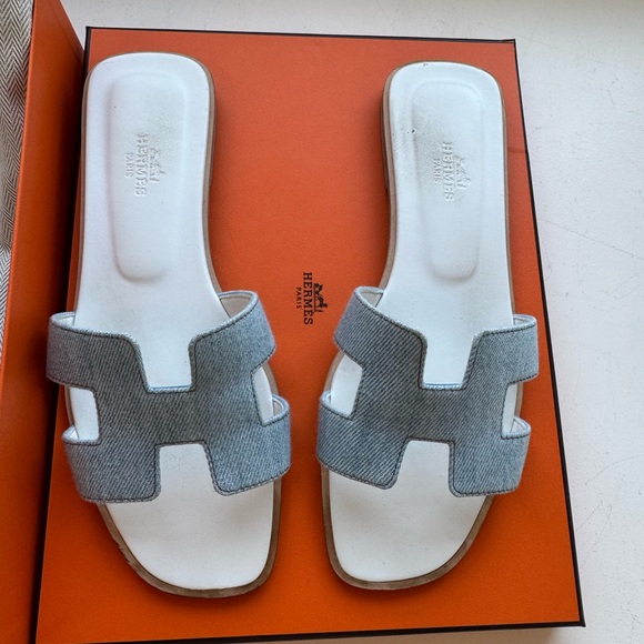 Hermès Denim Oran Sandal - Picture 1 of 5